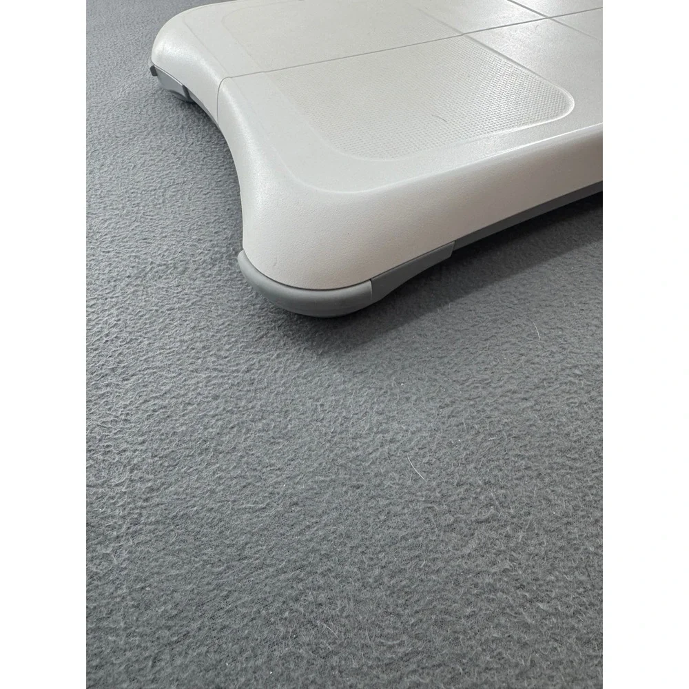Nintendo Wii Balance Board White Wireless Fitness Accessory Retro Gaming Fitness